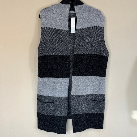Evolution Sweaters - NWT Evolution Cyrus sleeveless long colorblock cardigan vest black and gray XL